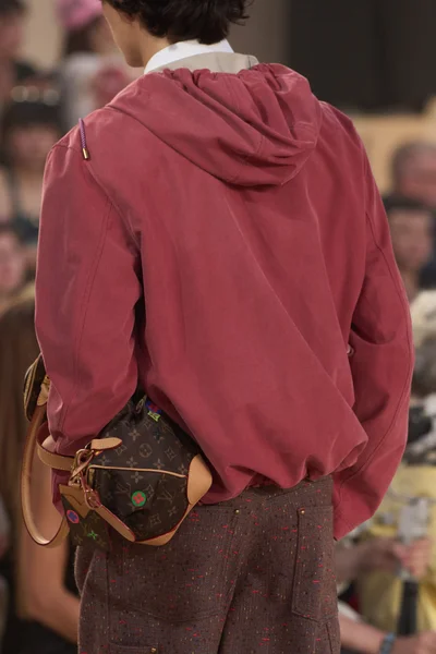 Look 183